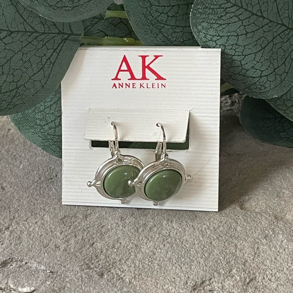 Anne Klein green & silver dangles - Picture 1 of 4